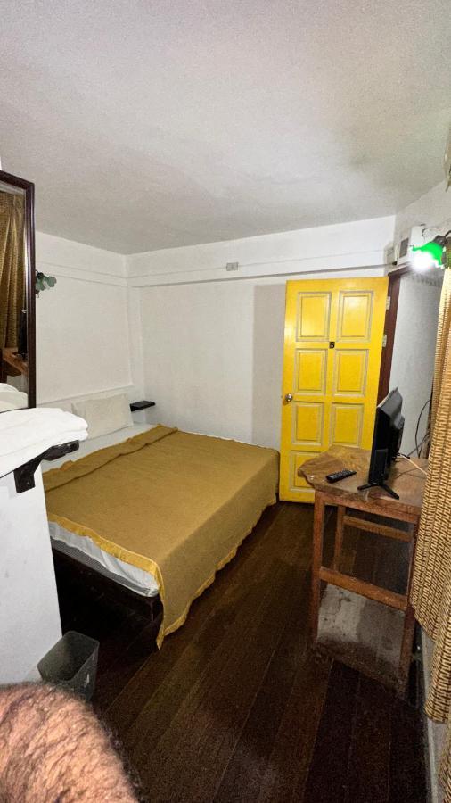 Relax Guest House Patong Bagian luar foto
