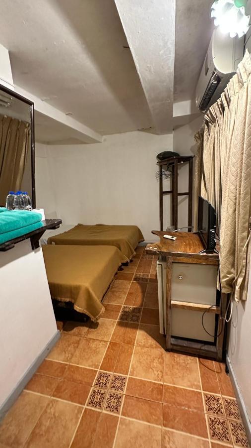Relax Guest House Patong Bagian luar foto