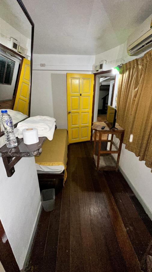 Relax Guest House Patong Bagian luar foto
